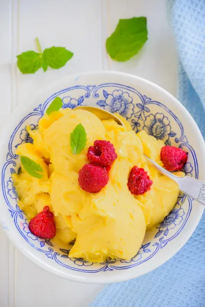 Suus sulav mangosorbett.