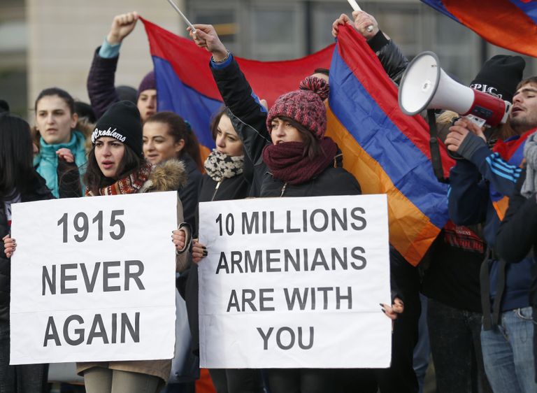 Armeenia toetajad Euroopa Parlamendi hoone juures.                                                          Foto: Scanpix