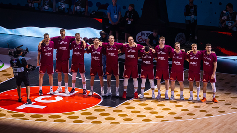 Latvijas basketbolistiem pēdējā spēle grupā – šodien noskaidrosies astotdaļfināla pretiniece
