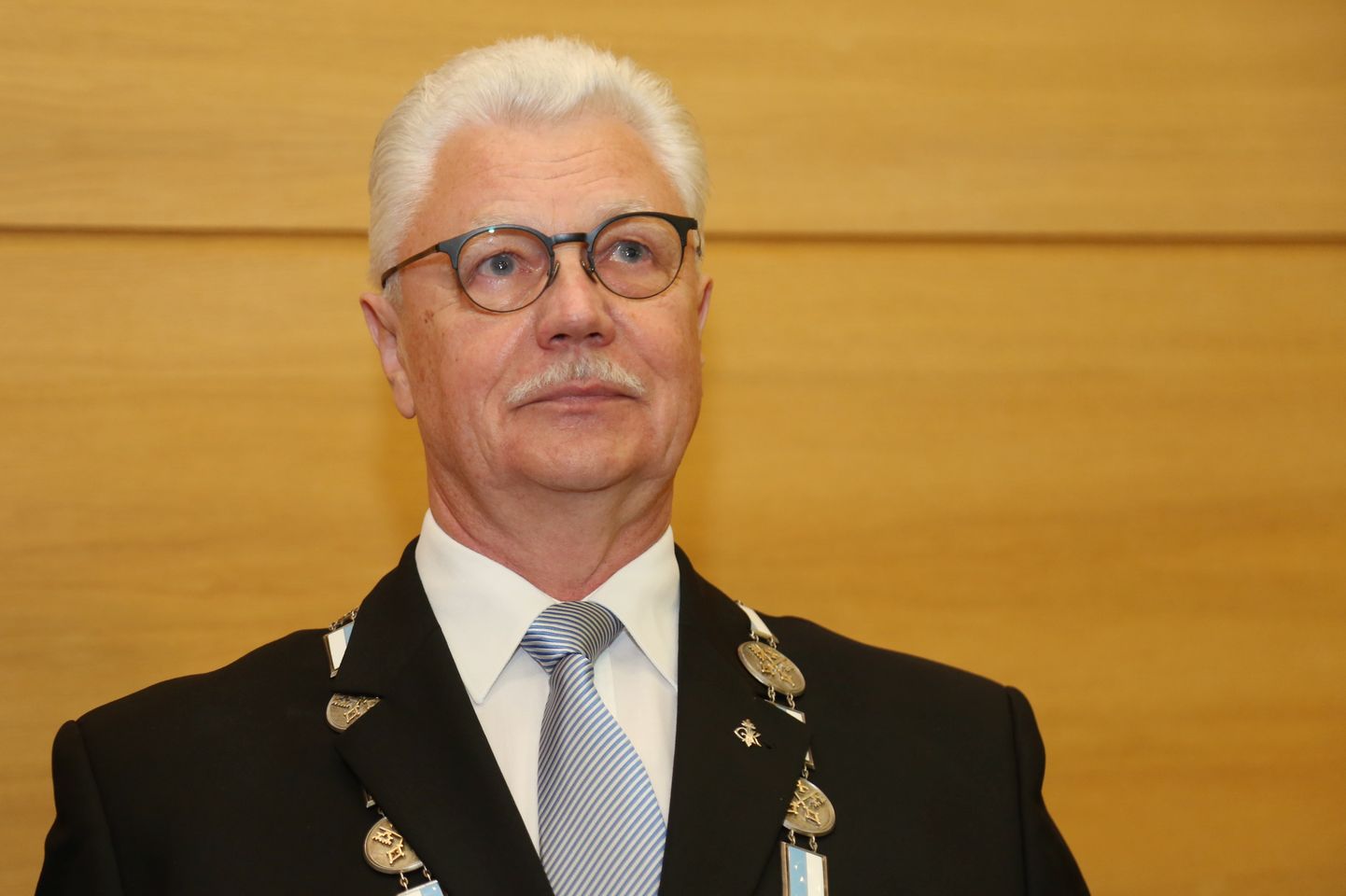 Jaunievēlētais Rīgas domes priekšsēdētājs Dainis Turlais piedalās Rīgas domes ārkārtas sēdē.