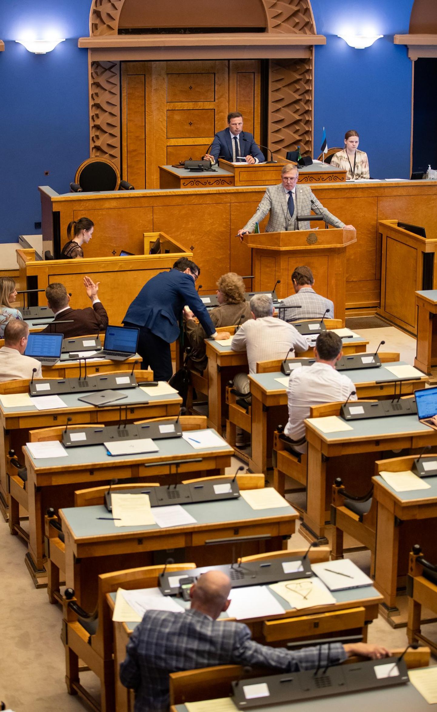 The vote of no confidence against Minister of Defense Kalle Laanet (Reform) failed with 57 votes against on Tuesday.