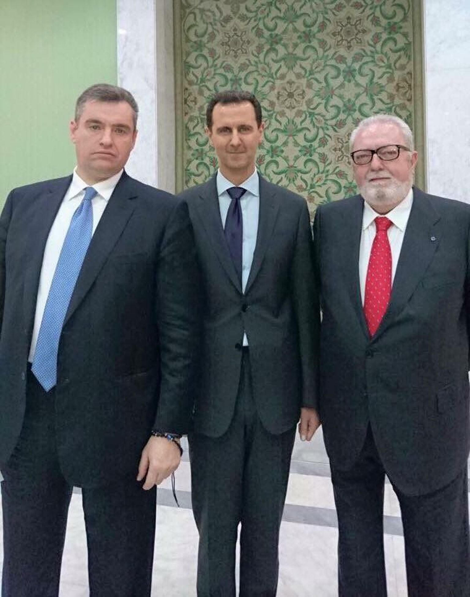 Euroopa Nõukogu Parlamentaarse Assamblee president Pedro Agramunt (vasakul) ja Süüria president Bashar al-Assad (keskel).