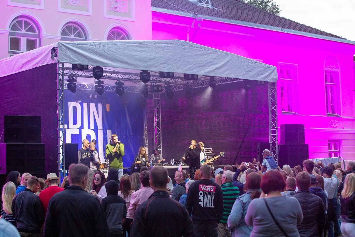 Wildin’ Koeru. Aruküla mõis, kontsert, Põhja-Tallinn.