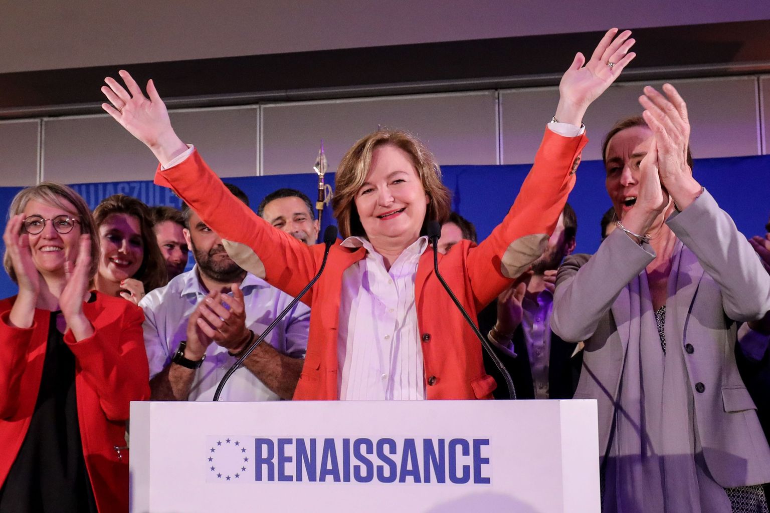 Nathalie Loiseau rõõmustamas Renaissance'i edu üle eurovalimiste õhtul.