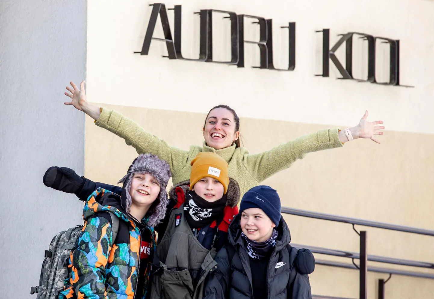 Audru kooli õpetaja Ingrid Lekk, kes on töötanud nii Londonis kui ka Viinis, naasis kodumaale ja õpetab Audru koolis õpilasi ning on neljanda klassi klassijuhataja.