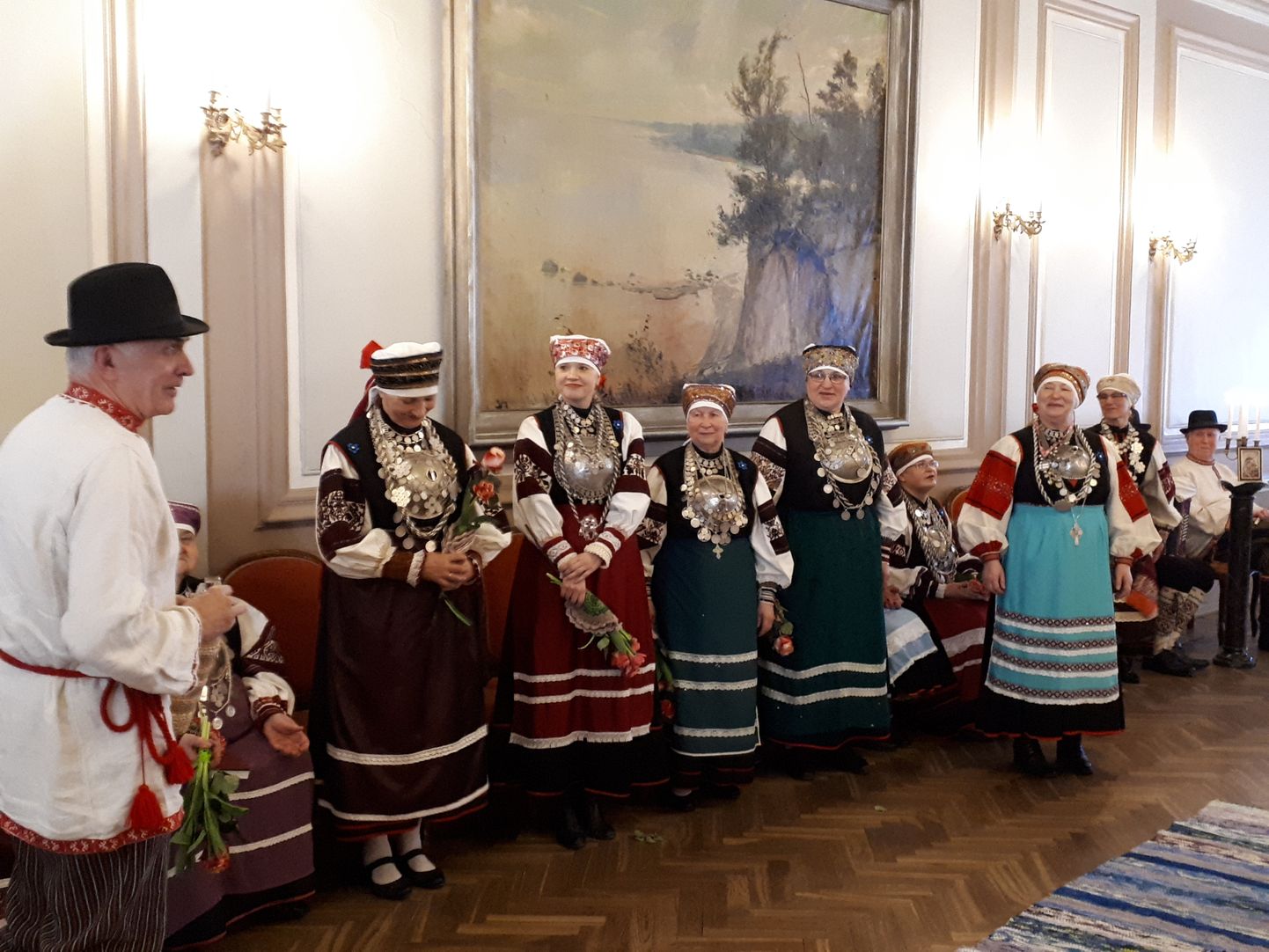 Seto leelokoor Sõsarõ tähistas 21. aprillil 2018 oma 45 sünnipäeva Tallinnas Õpetajate Majas.