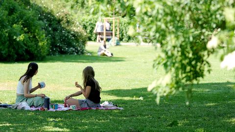 Latvijo bo v petek zajelo poletno vreme s temperaturami do 27 stopinj Celzija