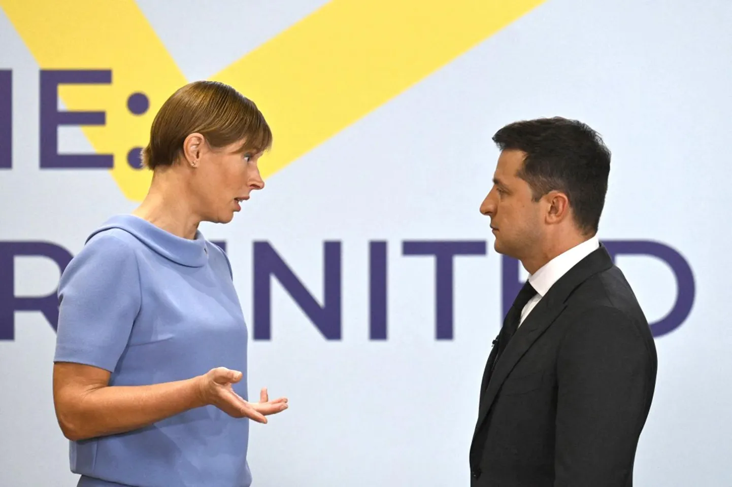Eesti president Kersti Kaljulaid ja Ukraina riigipea Volodõmõr Zelenskõi eile Kiievis Krimmi platvormi tippkohtumisel. 