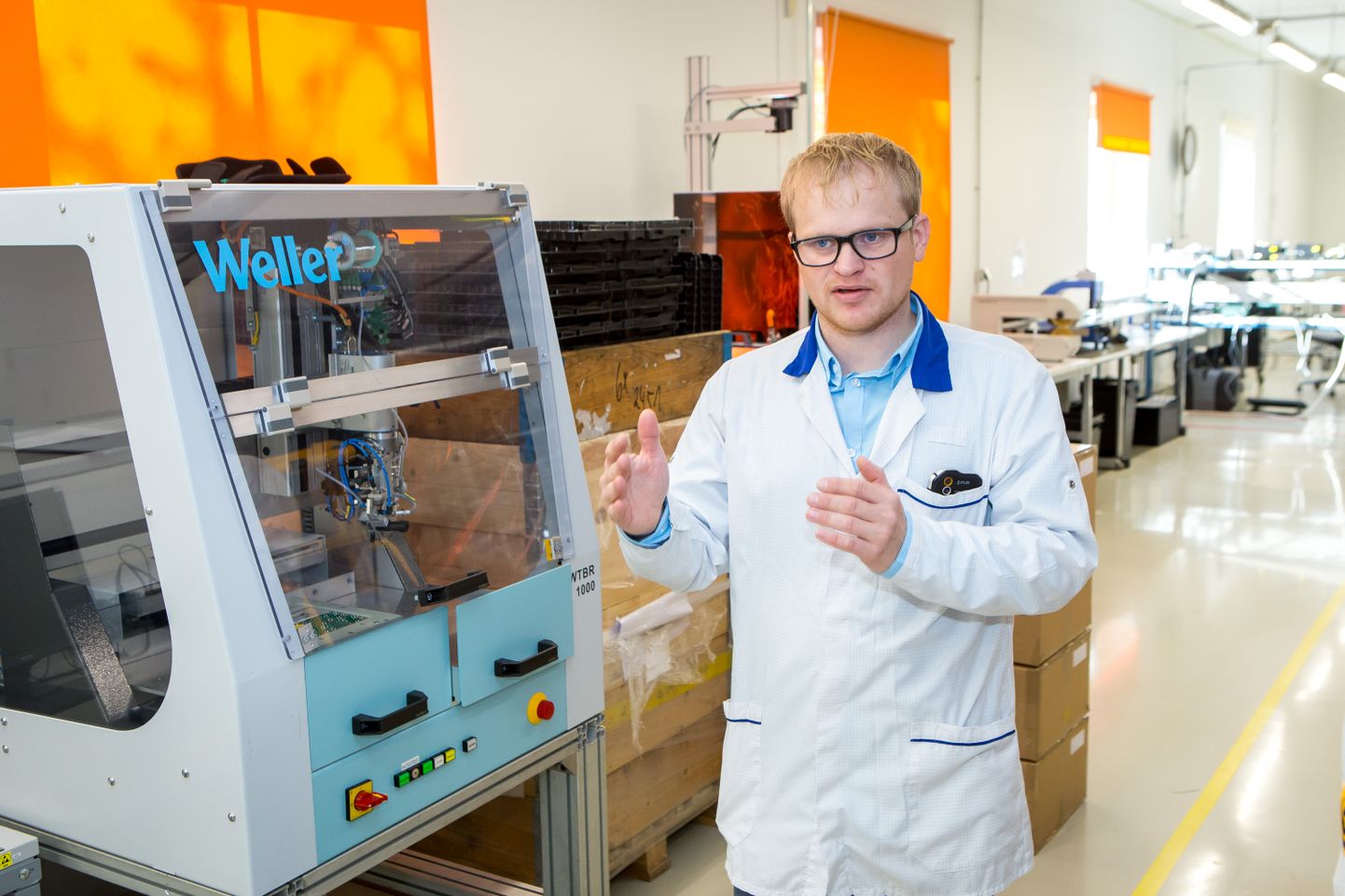 ÜLITÄPNE ROBOT: Uues tehases käib Hendrik Reegi sõnul parasjagu ka uue jootmisroboti sisseseadmine, mis aitab tootmise kvaliteeti veelgi tõsta.