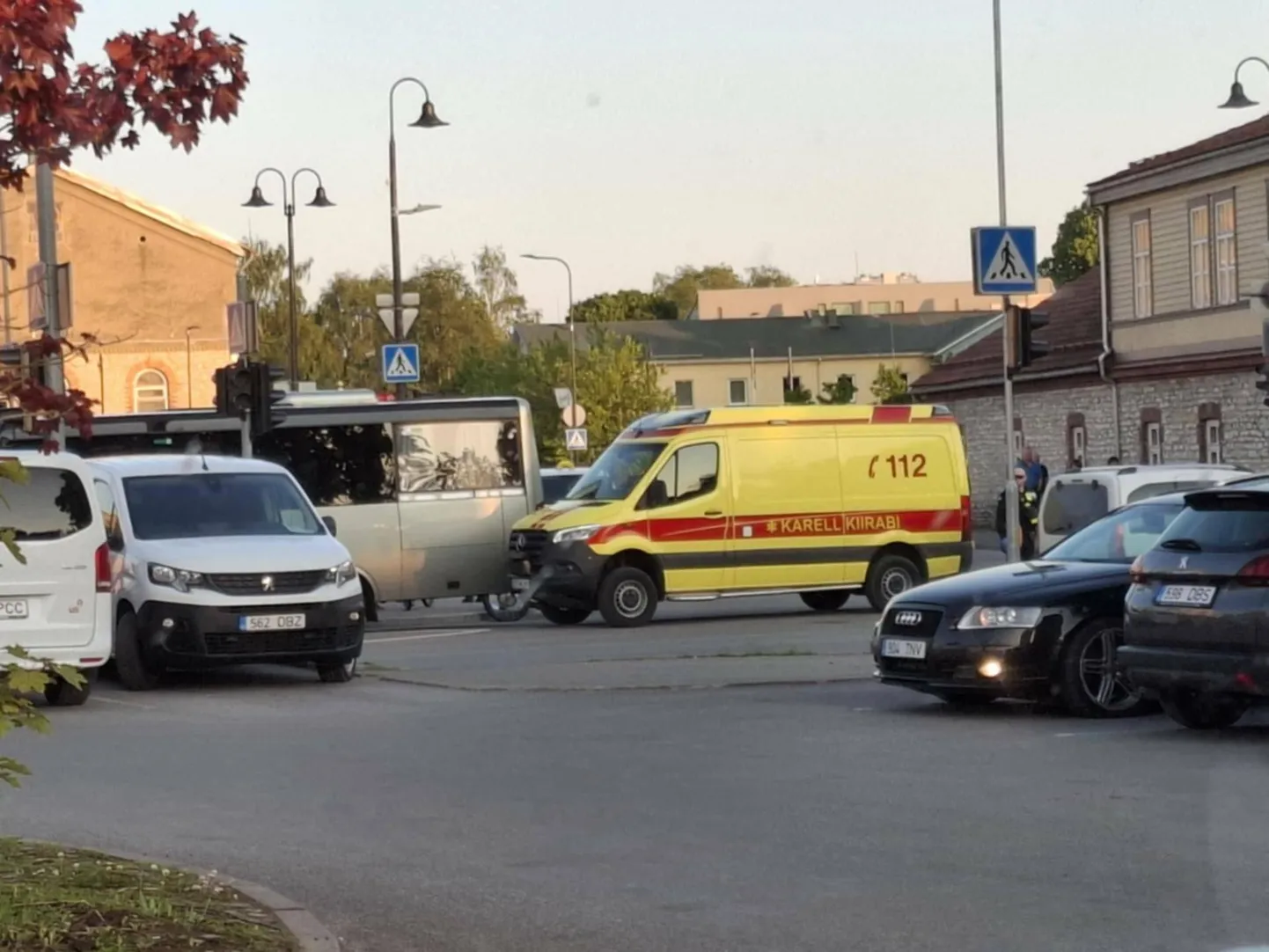 Rakvere kesklinnas sõitis Harley-Davidson külje pealt otsa Iveco Feniksbusile.
