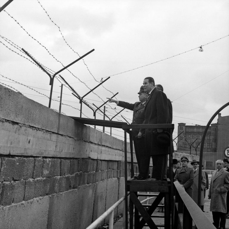 Berliini müüri hakati ehitama 1961. aastal