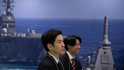 No pacifisma uz ieroču eksportu: kāpēc Japāna maina kursu tieši tagad