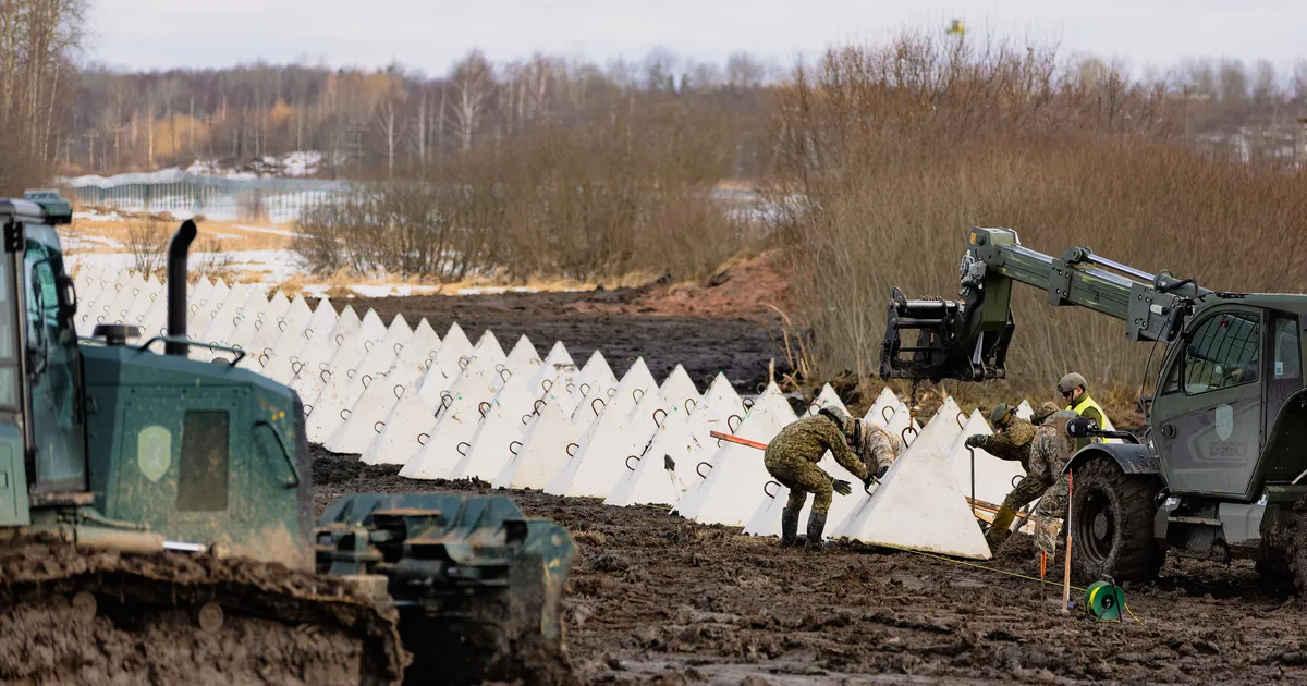 FROM DRAGON'S TEETH TO WETLANDS ⟩ The Baltic States Are Building a Defensive Line Meant to Channel and Expose an Invader