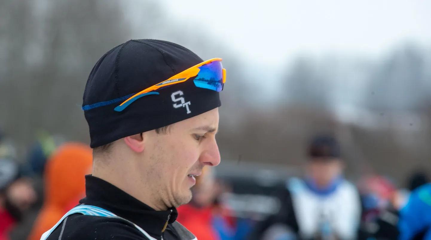 Timo Simonlatser pole tippspordist taandumise järel suusatamist unarusse jätnud. Mullu osales ta näiteks koos kolme kamraadiga Tartu maratoni teatesõidus.