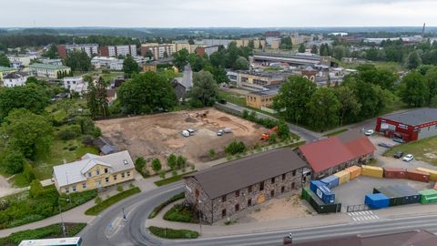 Hiiglaslikud kivimürakad annavad teed Mercedestele