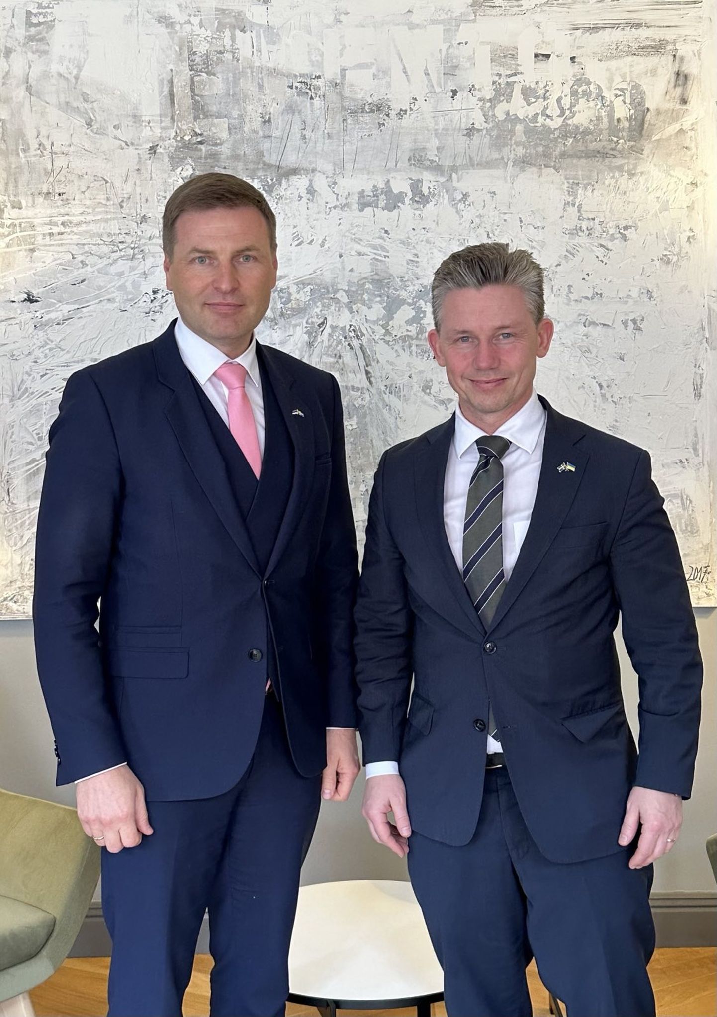 Kaitseminister Hanno Pevkur kohtus Rootsi kaitseministri Pål Jonsoniga.