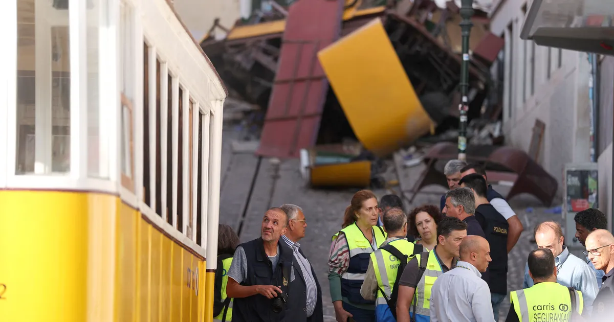 VIDEO ⟩ Lissaboni köisraudtee õnnetuses hukkunute arv tõusis 17-ni, viga saanute hulk üle kahekümne