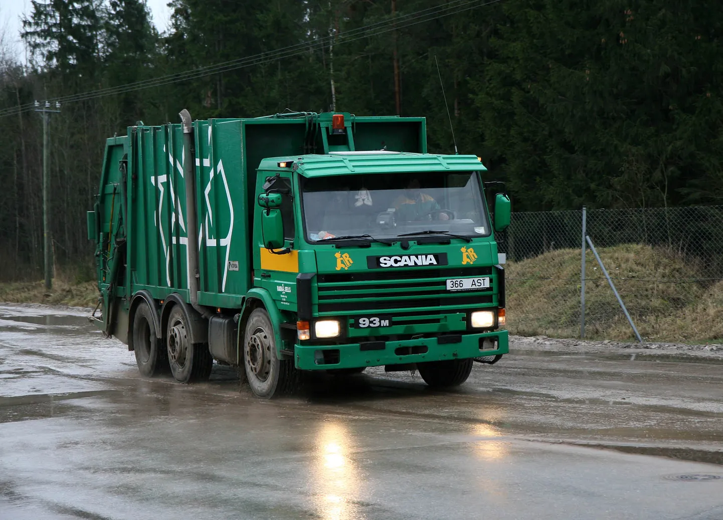 "Ragn-Sells" продолжит вывозить мусор в районе Вайвара по новым ценам.