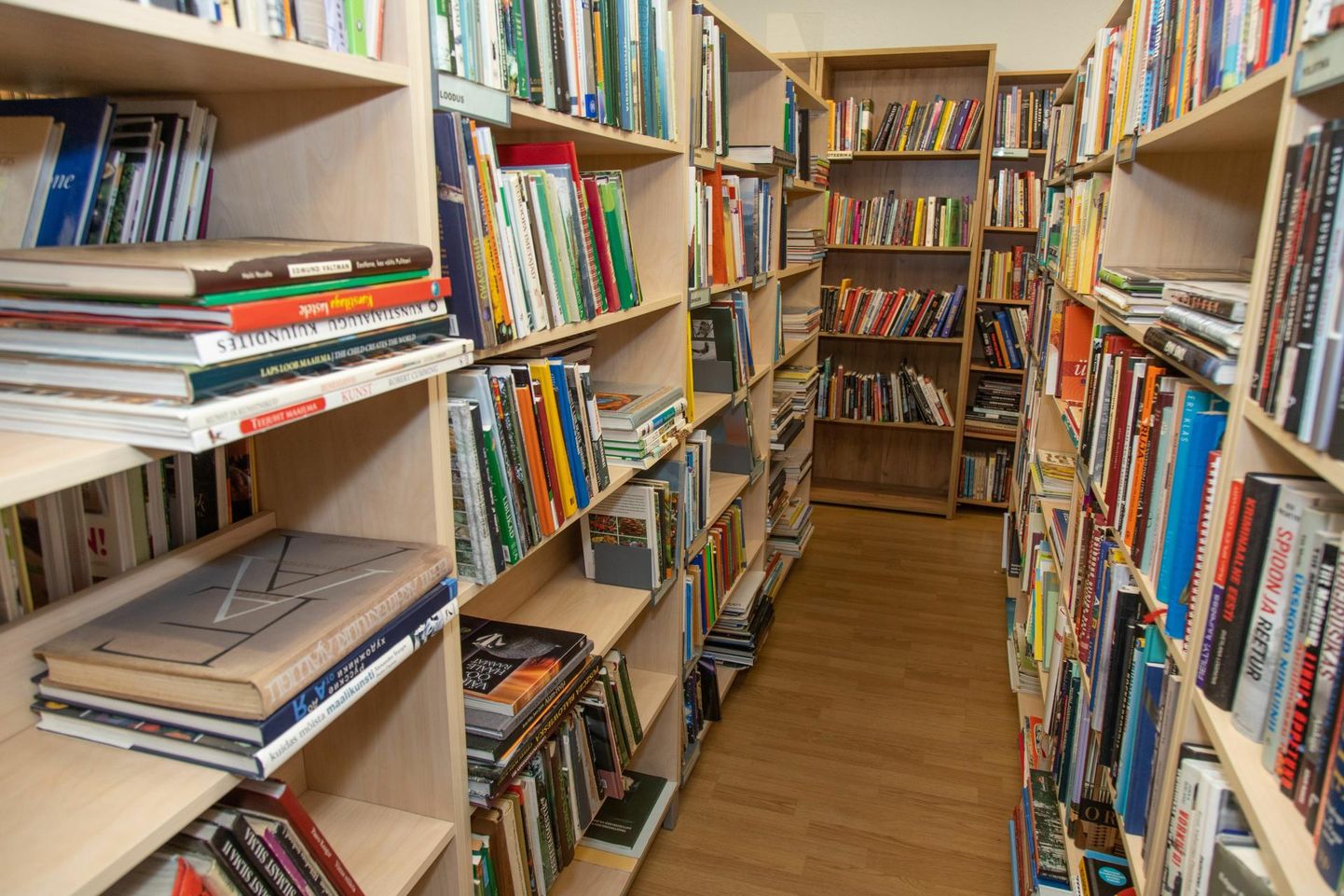 "Sõnaränd" toob kirjutajad raamatukogudesse kohtuma lugejatega.