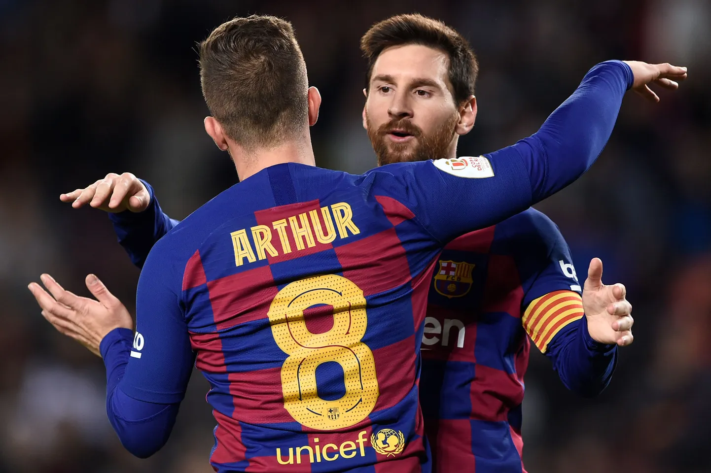 Lionel Messi ja ühe värava autor Arthur.