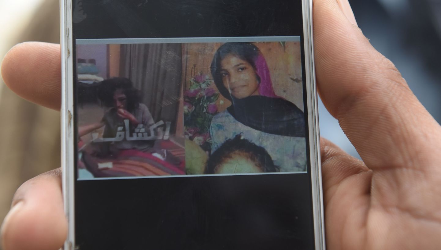 Uzma Bibi töötas teenijana jõuka Pakistani perekonna juures. Veel teadmata asjaoludel lõid tüdruku palkajad ühel päeval teda söögiriistadega ja viskasid tema surnukeha kraavi.