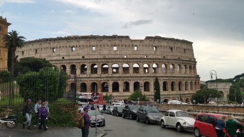 NÄDALA RAAMAT ⟩ Ainsad õiged roomlased on nüüd turistid?