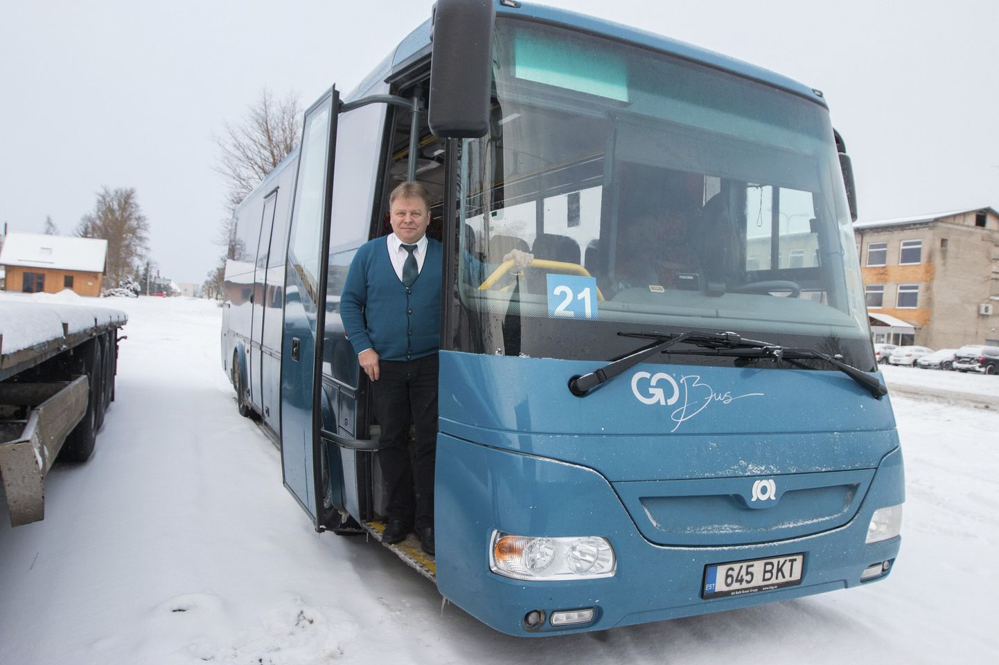 Go Bus Rakvere bussijuht Artur Lillepea on muhe mees, kes armastab oma tööd jäägitult.  See toob ka sära silmi ja naeru põske.