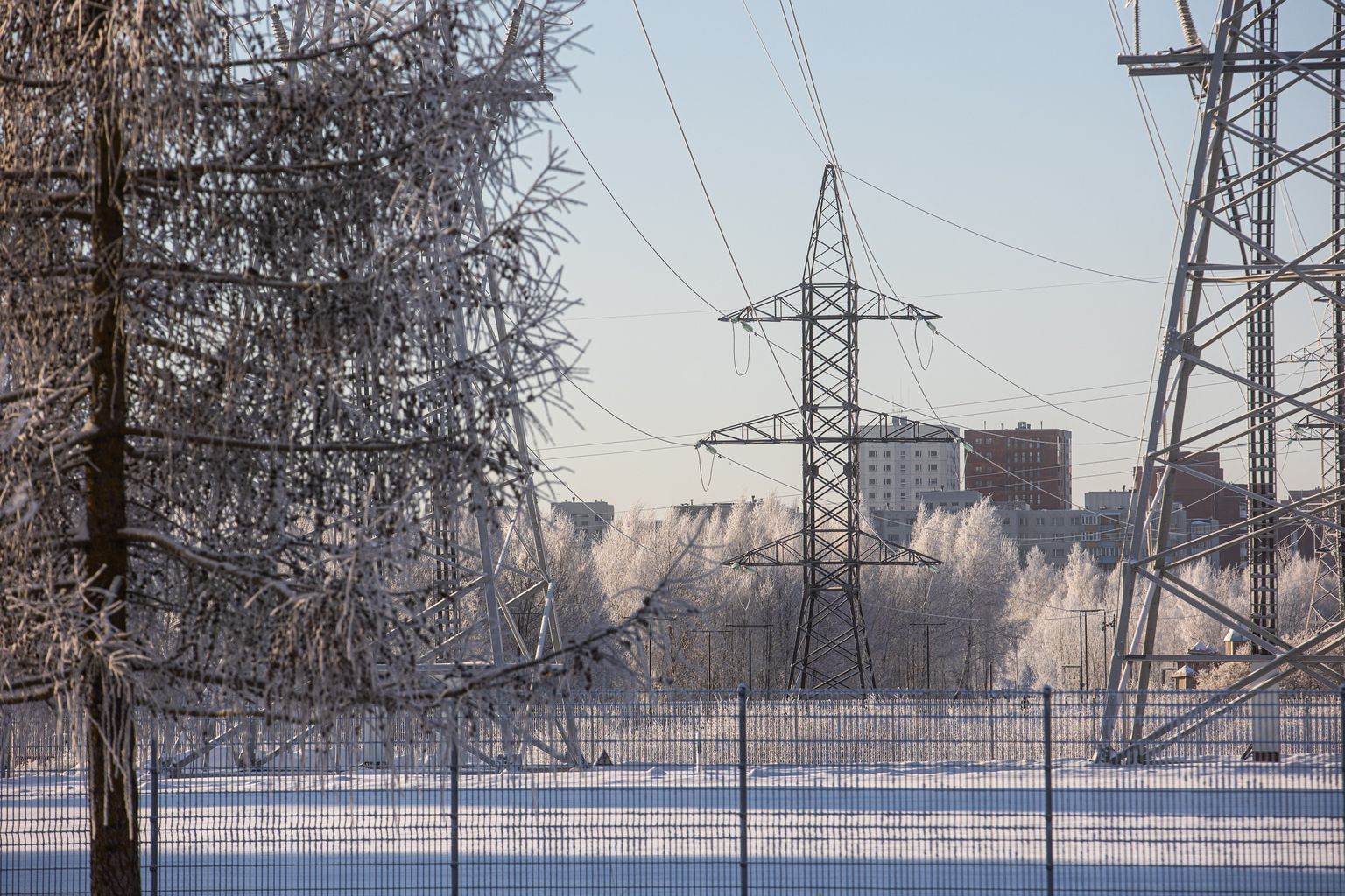 Холодная погода привела к рекордной цене на электроэнергию.