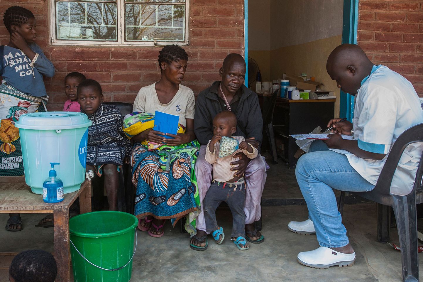 Mosambiiklased põgenikelaagris Malawis.