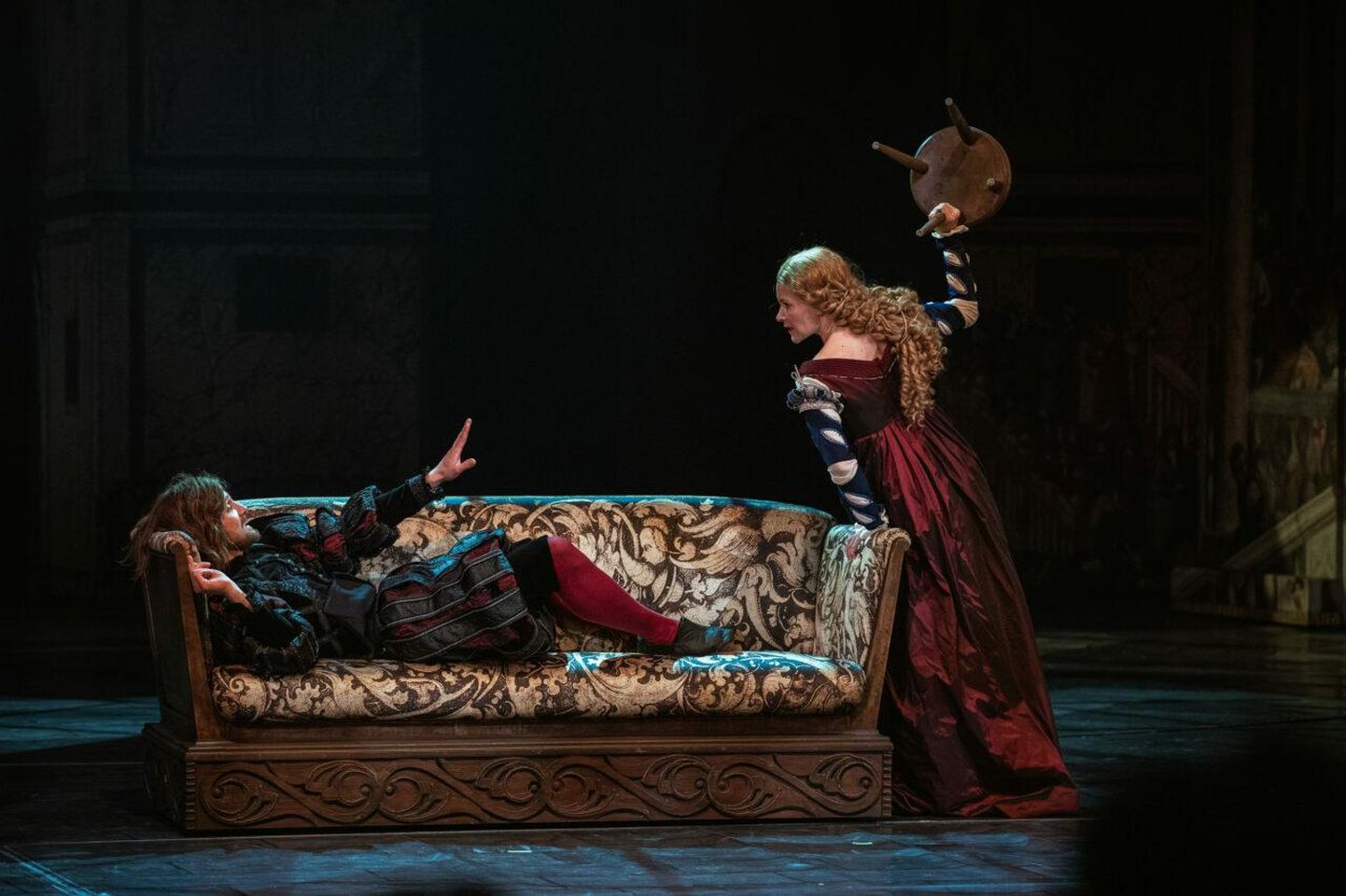 Maria Annuse Katharina ja Veiko Porkaneni Petruchio. William Shakespeare’i «Tõrksa taltsutus» Vanemuises.