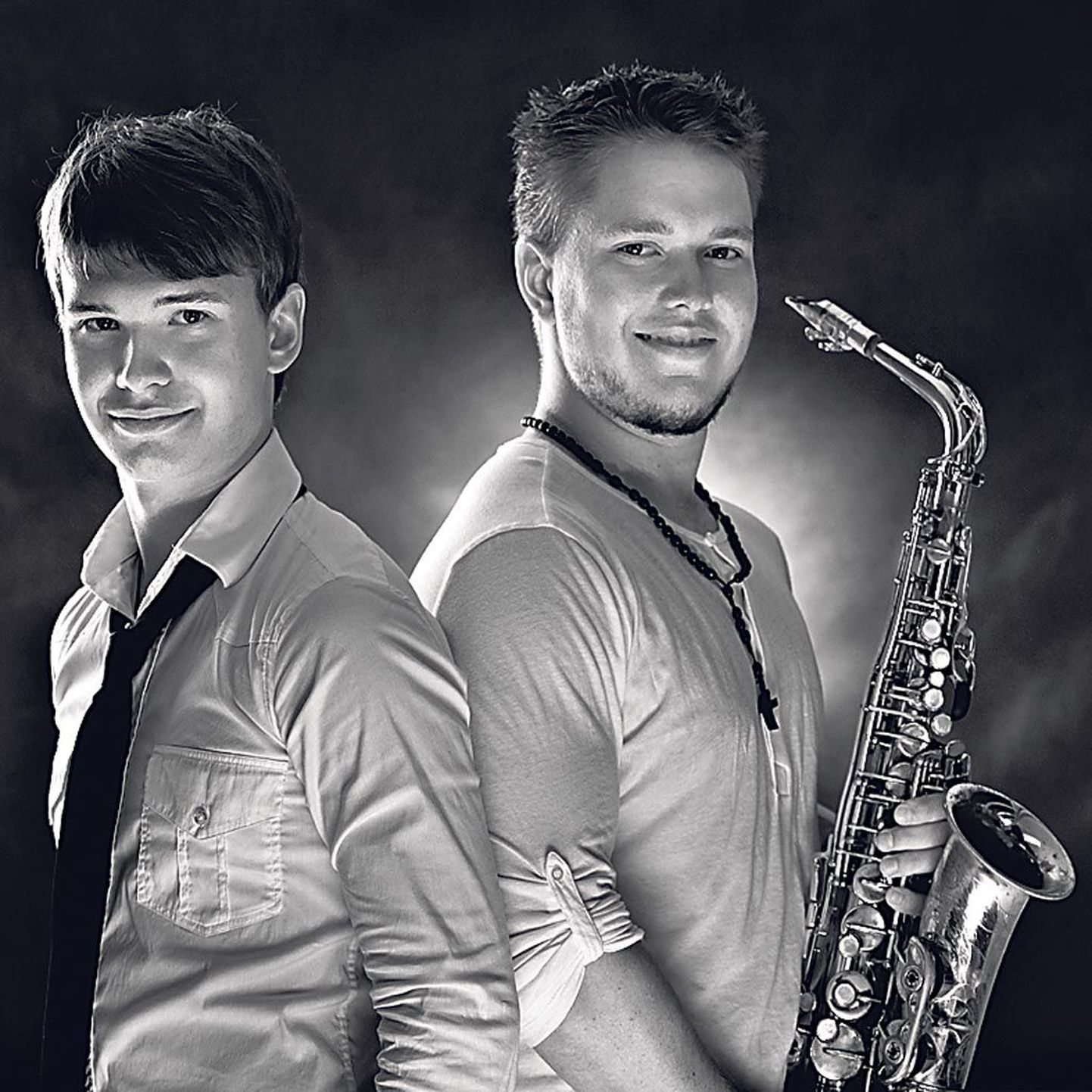 Holger ja Mairo Marjamaa veavad omanimelist bändi, millega loodetakse pakkuda elamusi publikulegi.