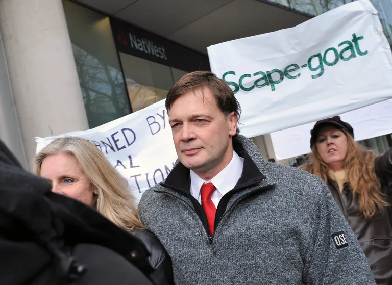 Andrew Wakefield Londonis oma vaktsiiniväidete ärakuulamisel.
