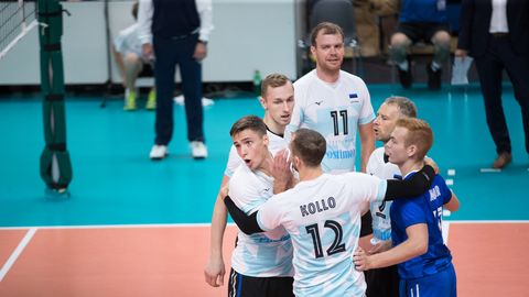 Kaheks jaotatud Eesti vollekoondis kaotas mõlemas mängus Soomele