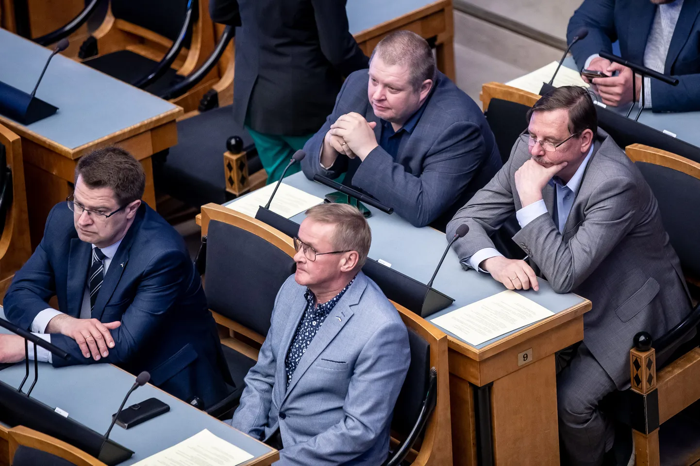 Keskerakond tegi ettepaneku kutsuda kütuseaktsiisi langetamise arutamiseks kokku riigikogu erakorraline istung.