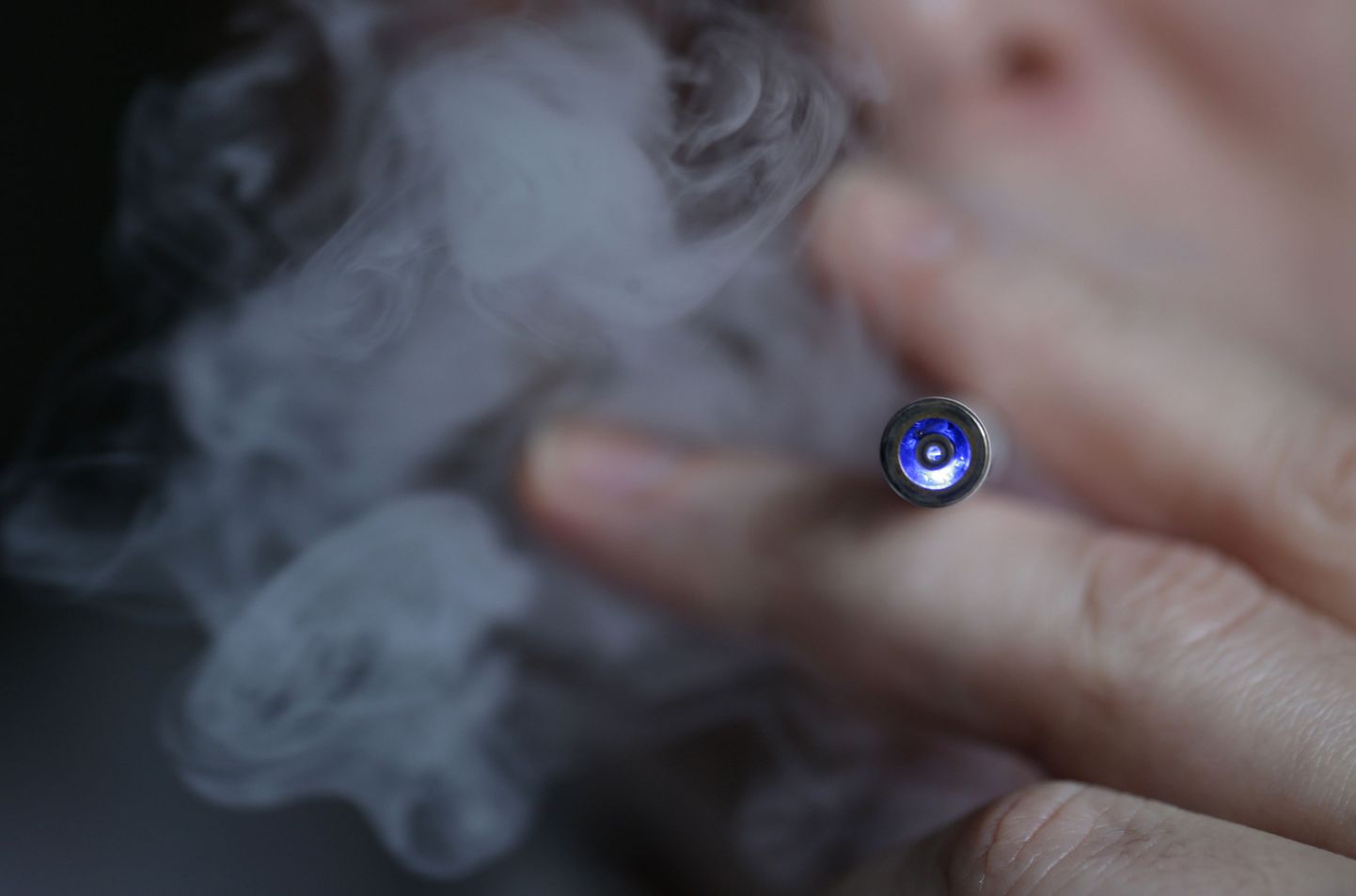 Praegu kehtiv seadus käsitleb e-sigarette traditsioonilistest tubakatoodetest erinevalt.