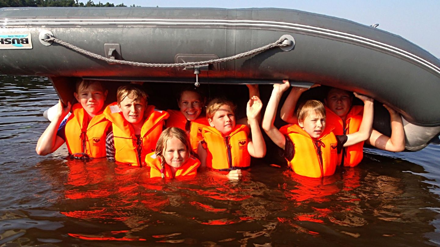 Kaitseliidu Pärnumaa maleva juures tegutsev noorte kotkaste ja kodutütarde mererühm.