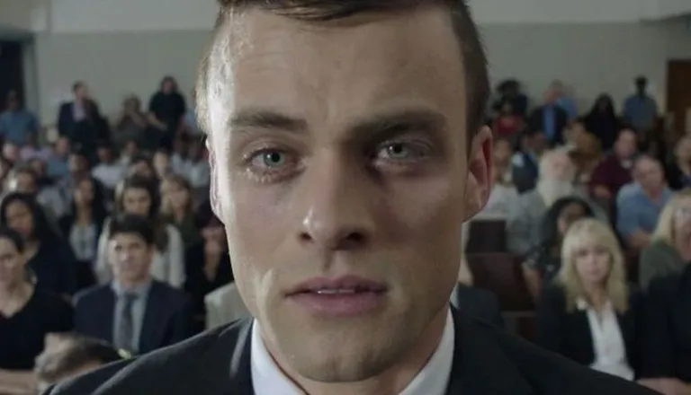 Kaader filmist «Oscar Pistorius: Blade Runner Killer». Pildil Andreas Damm Oscar Pistoriuse rollis
