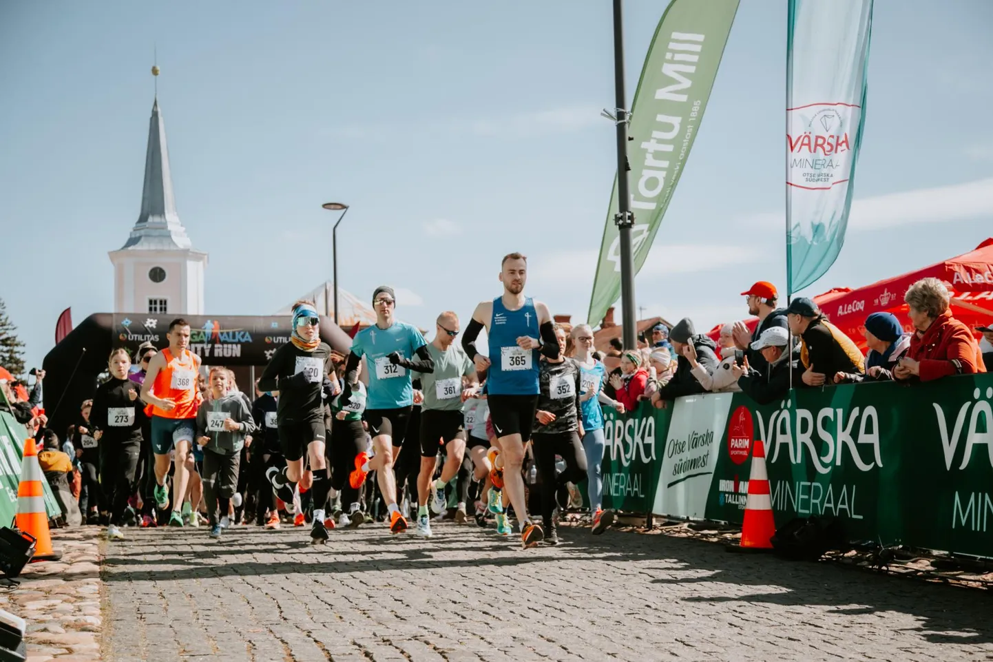 Valga-Valka linnajooksu võistluskeskus on Valga keskväljakul.