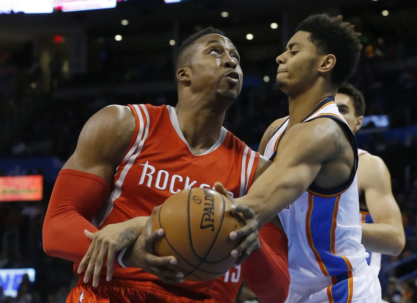 Dwight Howard (vasakul).