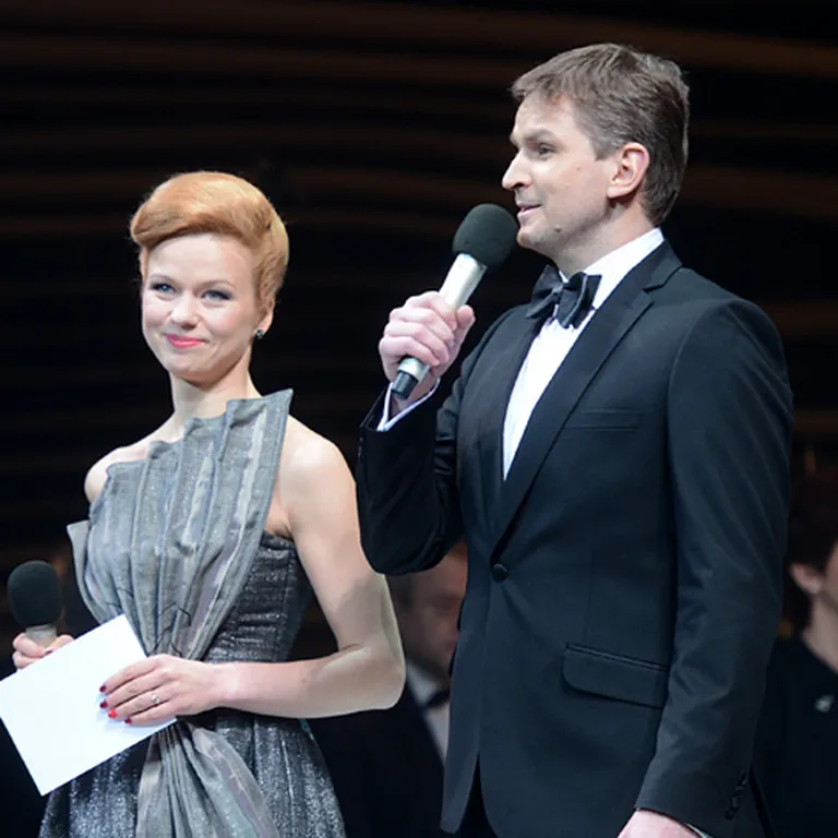 "Lielās mūzikas balvas 2012" apbalvošanas ceremonijas vadītāji Dita Lūriņa-Egliena un Ints Teterovskis