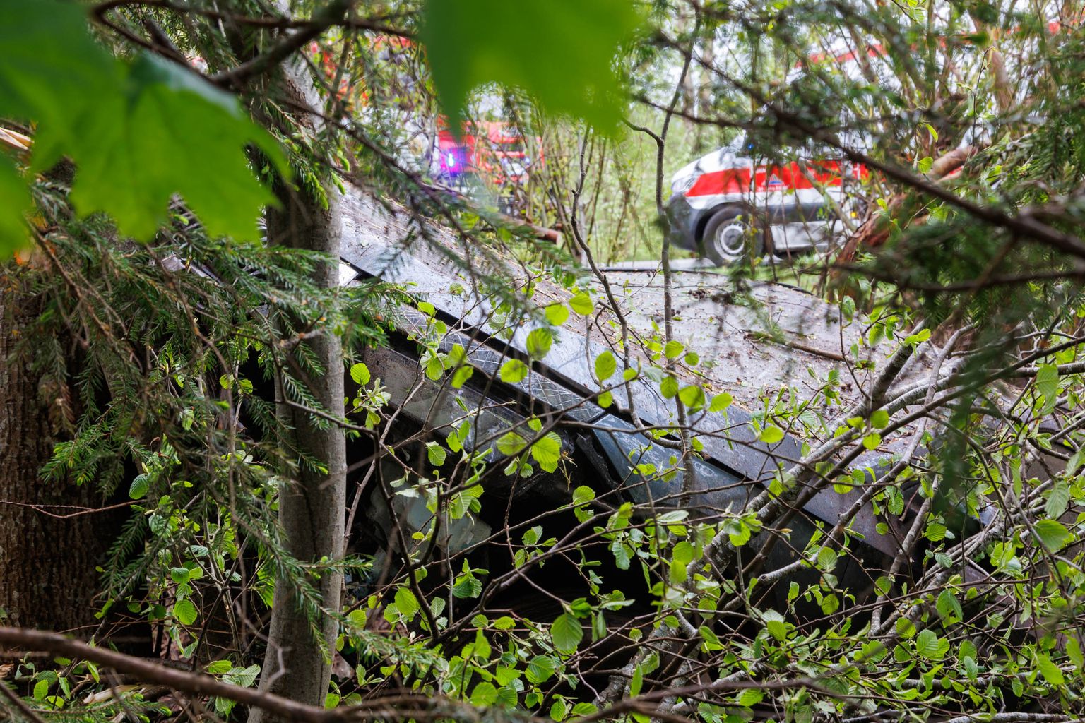 Liiklusõnnetus Otepää linna piiril. 16. mai ennelõunal sõitis Škoda teelt välja ning paiskus vastu puud. Autos viibinud juht võeti kiirabi hoole alla.