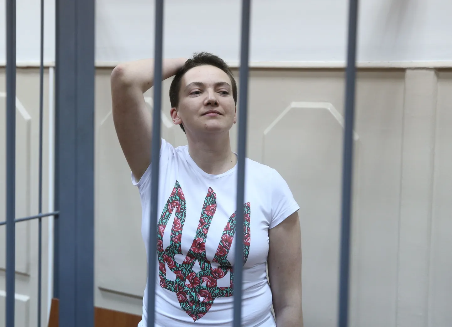 Nadežda Savtšenko novembris Moskvas kohtu ees.