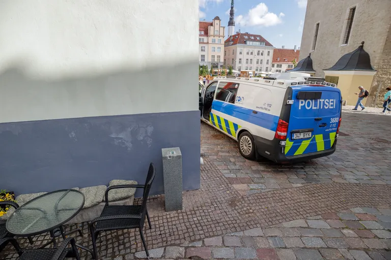 Tühi postament.
