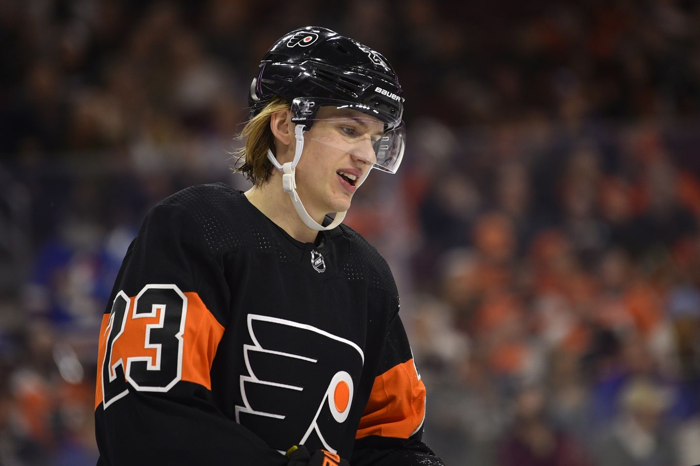 NHLi klubis Philadelphia Flyersis mängiv Rootsi jäähokistaar Oskar Lindblom on pärast rasket haigust taas treenima asunud.