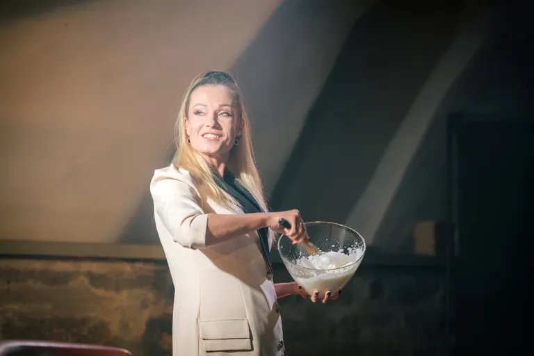 «Saagi lõhn» Kellerteatris.