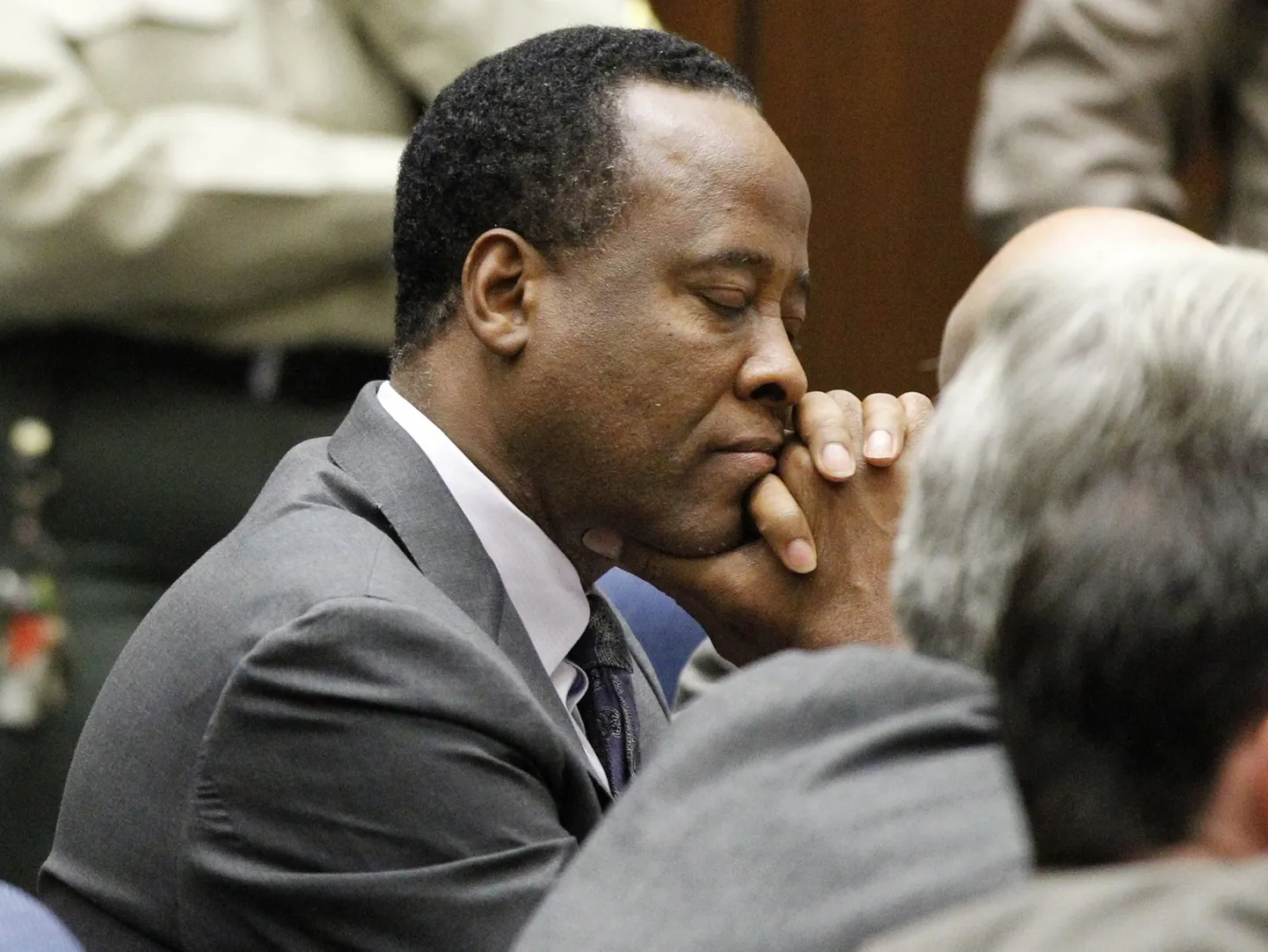 Dr. Conrad Murray 29. novembril kohtusaalis