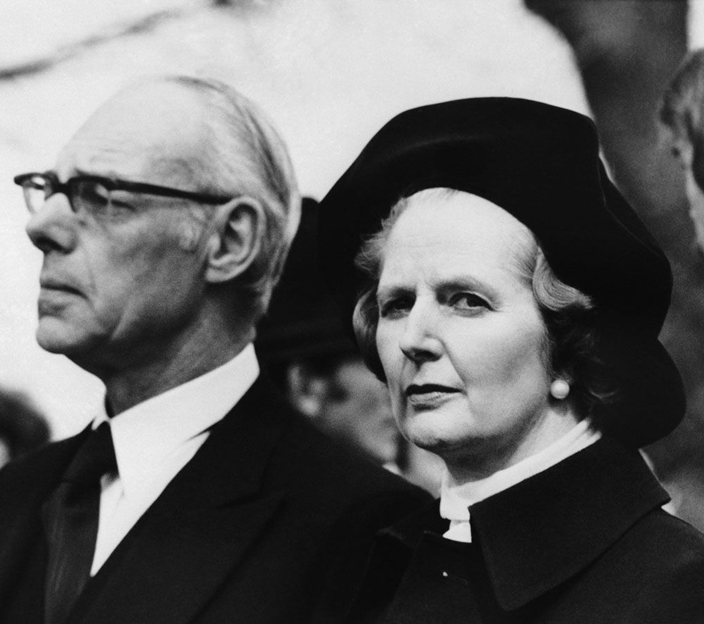Margaret Thatcher oma abikaasa Denisiga 1976. aastal sõbra ja poliitilise nõustaja Airey Neave’i matustel.