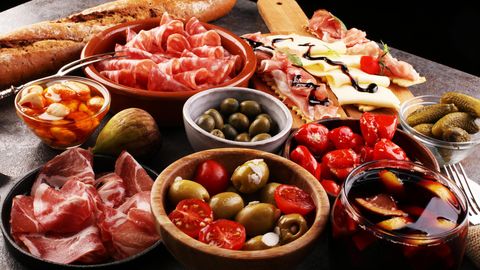 ANDALUUSIA MAITSED ⟩ Külm mandlisupp, sangria ja Eesti esimene tapas’e päev