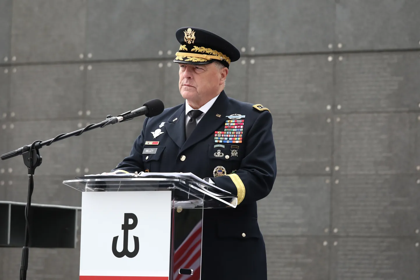 Kindral Mark A. Milley.