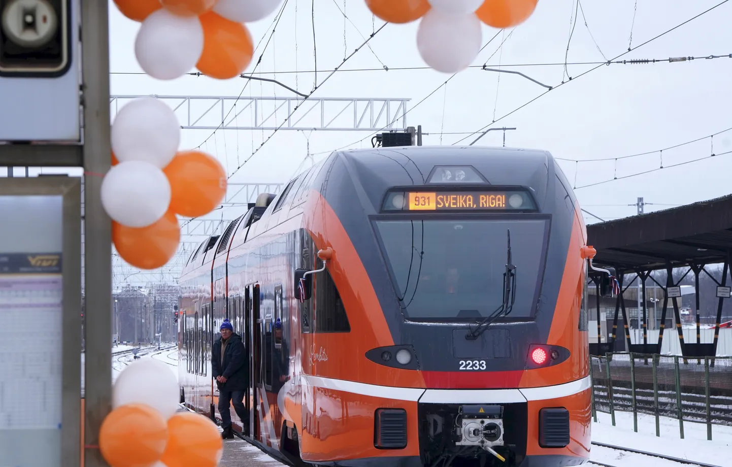 No pirmdienas sāk kursēt vilciens maršrutā Tallina-Tartu-Rīga